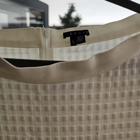 Theory size L top and skirt set - Picture 2 of 6